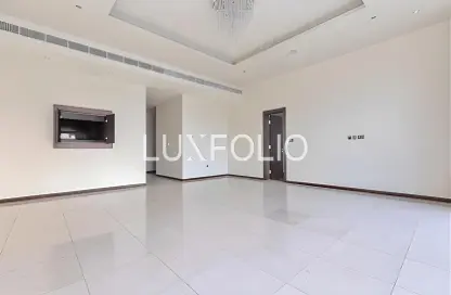 Apartment - 3 Bedrooms - 4 Bathrooms for rent in Emerald - Tiara Residences - Palm Jumeirah - Dubai