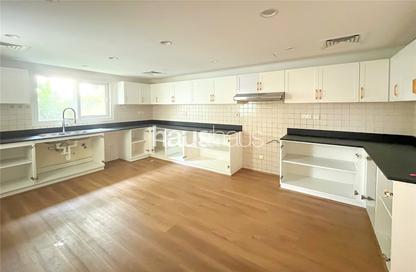 Villa - 4 - 4 for rent in Meadows 6 - Meadows - Dubai