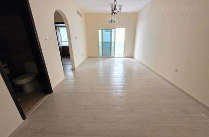 Apartment - 1 Bedroom - 2 Bathrooms for rent in Muwaileh 29 Building - Muwaileh - Sharjah