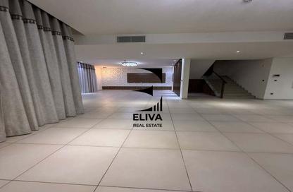 Villa - 4 - 5 for rent in West Yas - Yas Island - Abu Dhabi