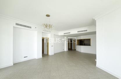 Apartment - 3 - 4 for rent in Al Tamr - Shoreline Apartments - Palm Jumeirah - Dubai