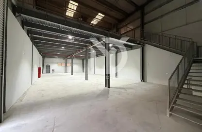 Warehouse - Studio - 1 Bathroom for rent in Umm Ramool - Dubai Warehouse - Studio - 1 Bathroom for rent in Umm Ramool - Dubai