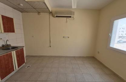 Apartment - Studio - 1 Bathroom for rent in Fire Station Road - Muwaileh - Sharjah