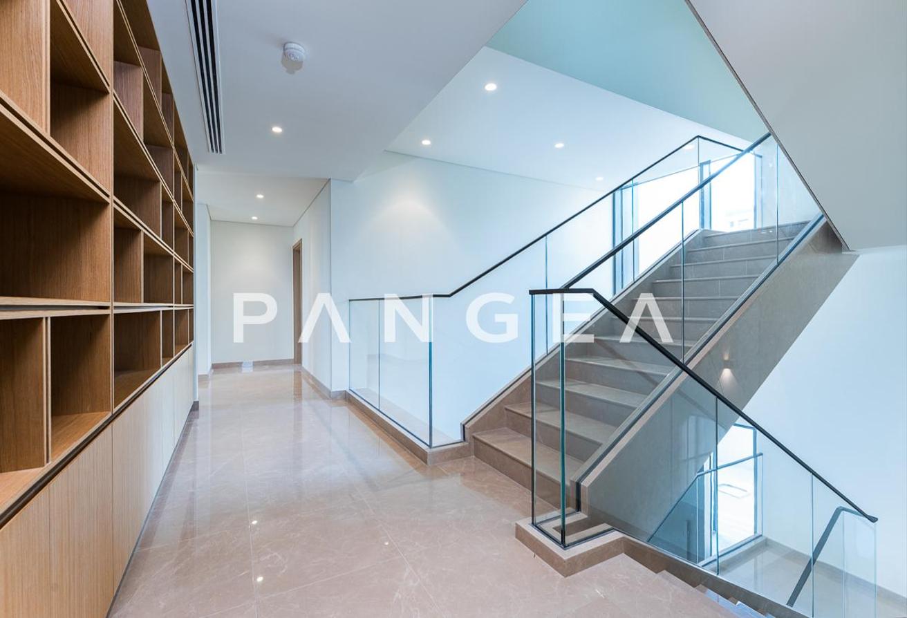 Genuine Listing | Luxurious | Opposite Park photo 8