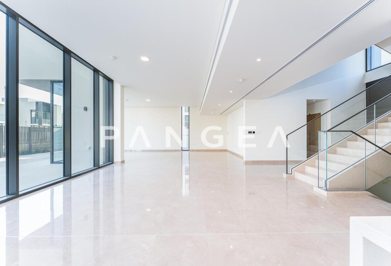 Genuine Listing | Luxurious | Opposite Park photo 4