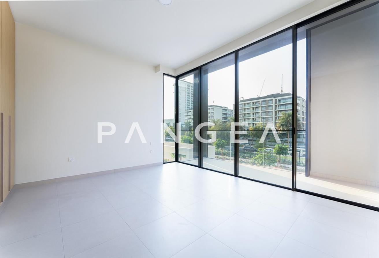 Genuine Listing | Luxurious | Opposite Park photo 11