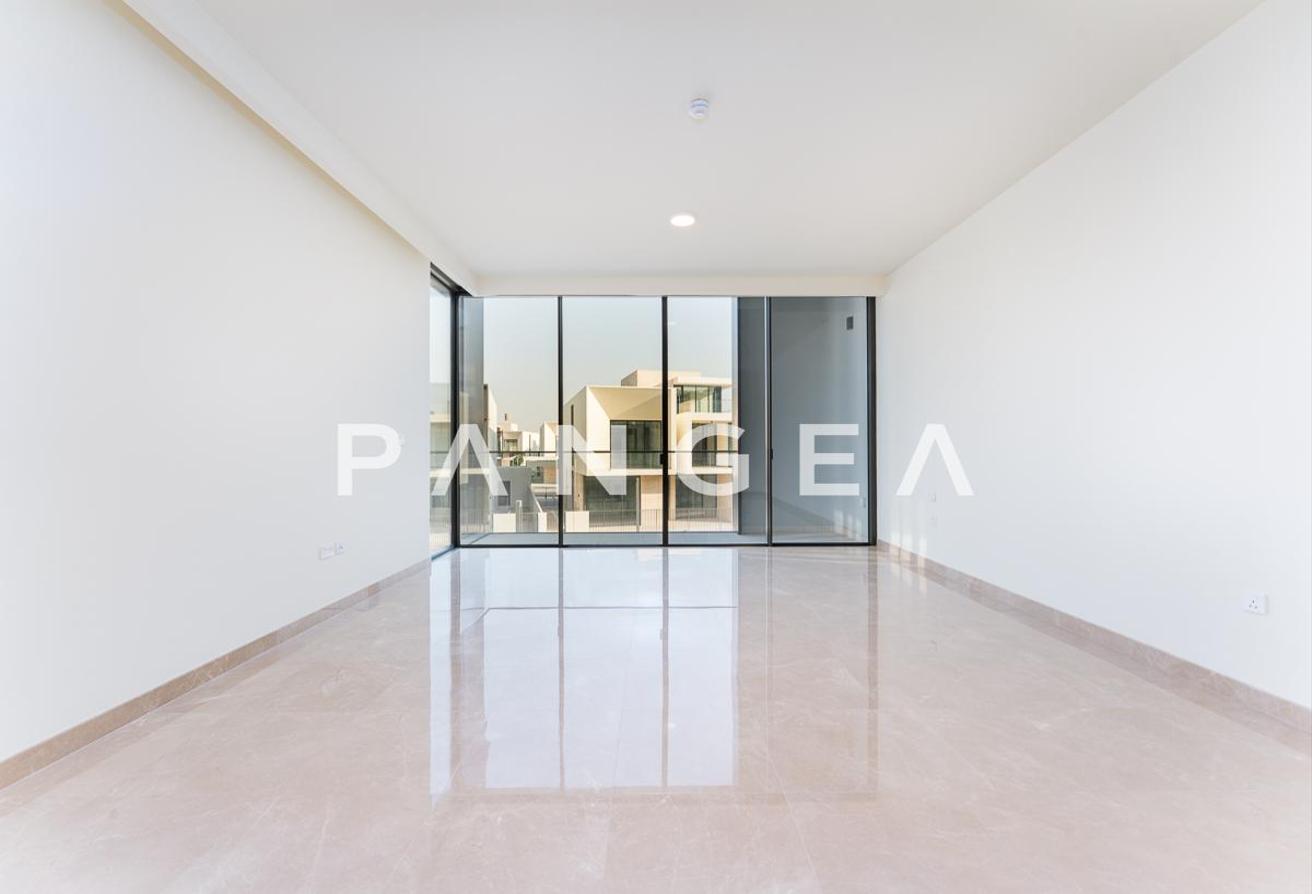 Genuine Listing | Luxurious | Opposite Park photo 18