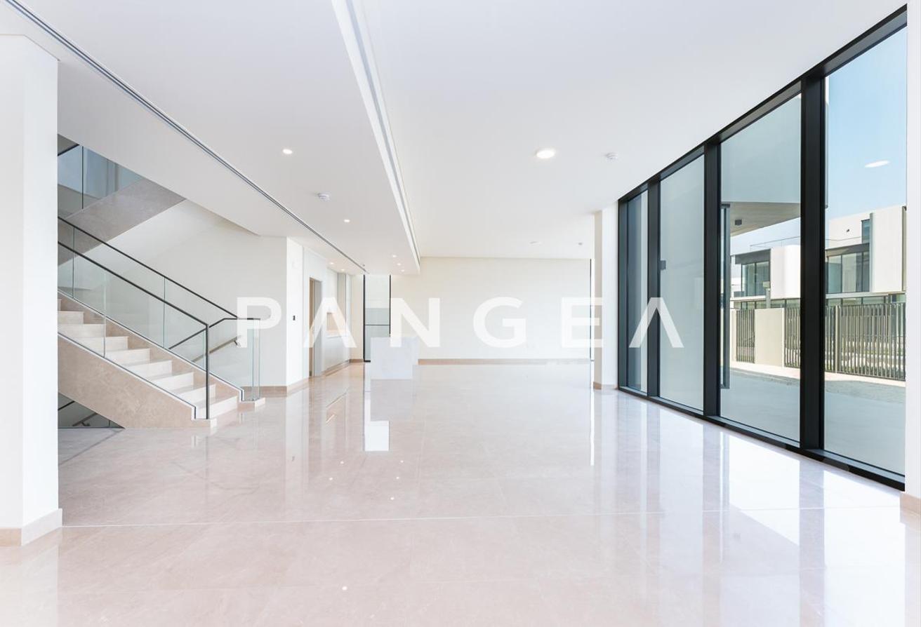 Genuine Listing | Luxurious | Opposite Park photo 6