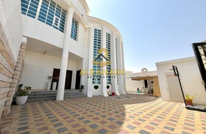 فيلا - 4 غرف نوم - 5 حمامات للايجار في موييفية - المرخانية - العين