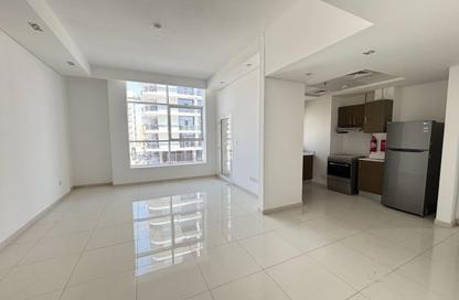 Apartment - 1 Bedroom - 2 Bathrooms for rent in Topaz Residence 3 - Topaz Residence - Dubai Silicon Oasis - Dubai