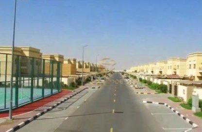 فيلا - 5 - 7 للبيع في مجمع شموس السكني - الشارقة جاردن سيتي - الشارقة