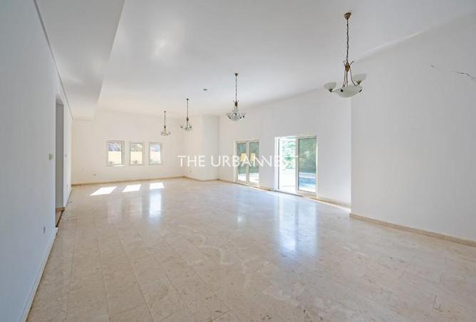 102417778 - Property Image 2