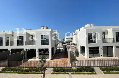 Townhouse - 3 Bedrooms - 4 Bathrooms for sale in Luxury Living Villas - Falcon Island - Al Hamra Village - Ras Al Khaimah