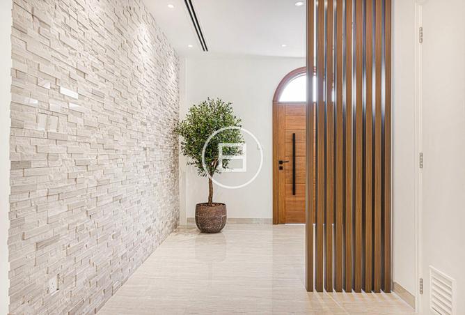 97373789 - Property Image 2