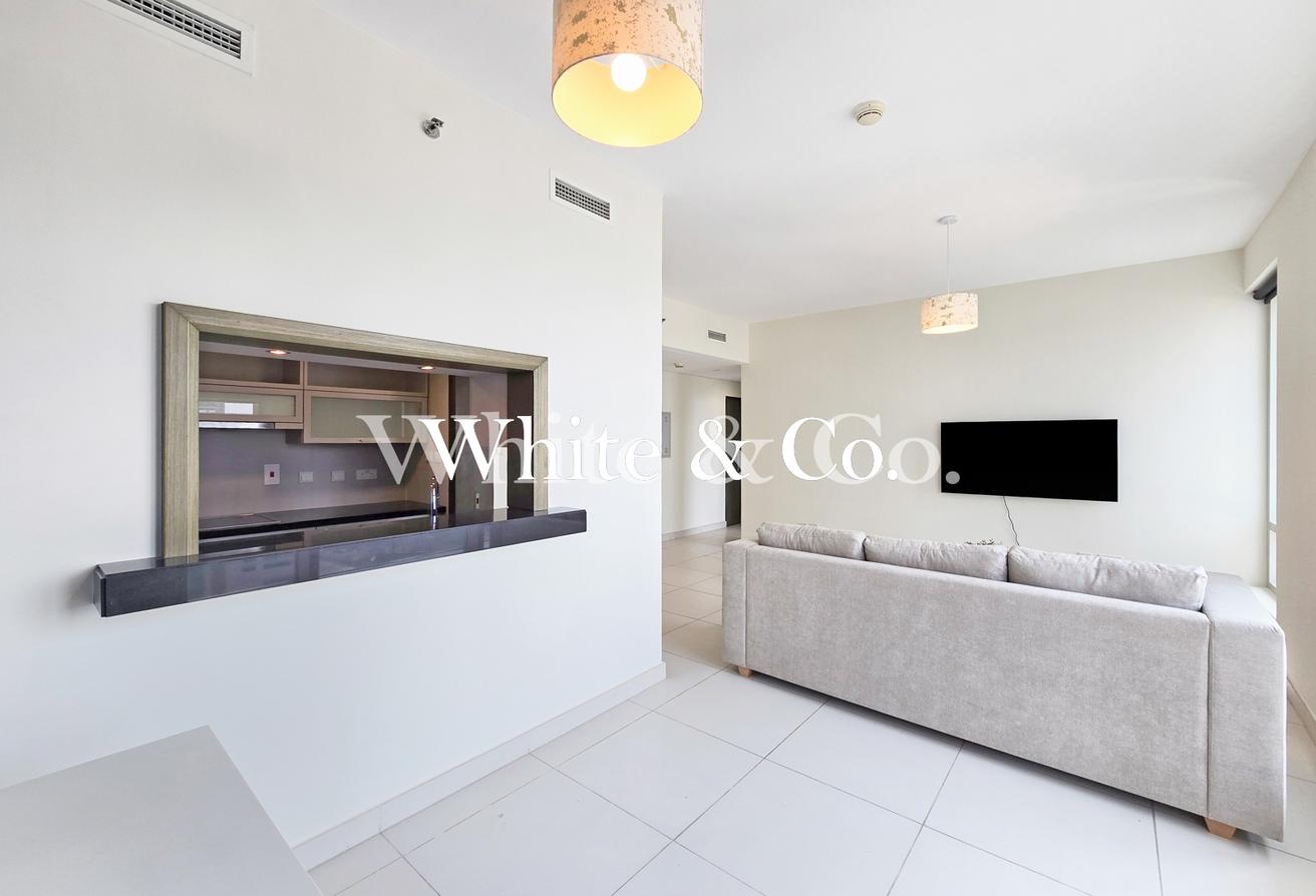 Chiller Free | Prime Location | Furnished photo 4