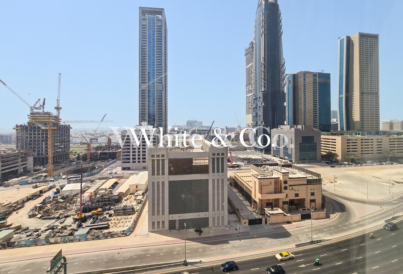 Chiller Free | Prime Location | Furnished photo 14