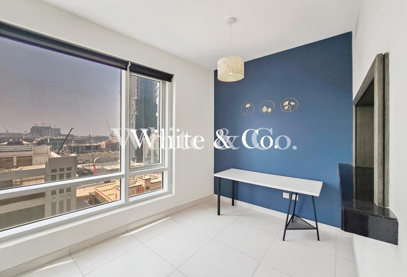 Chiller Free | Prime Location | Furnished photo 6