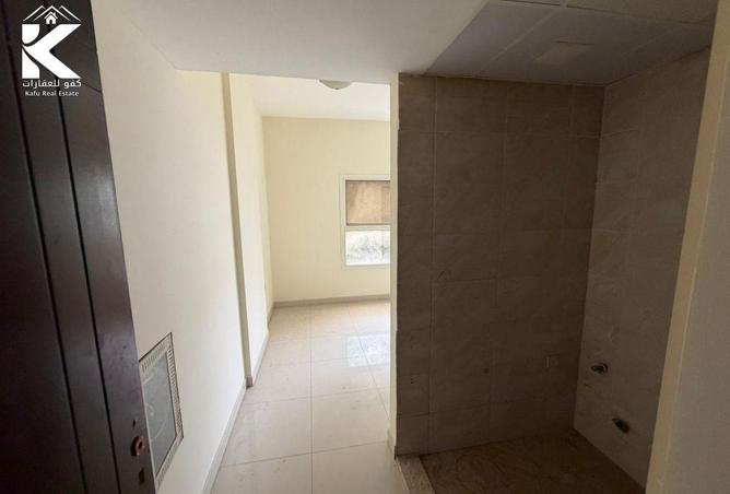 84073755 - Property Image 3