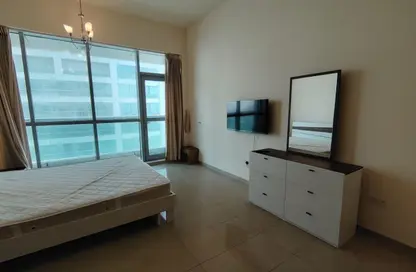 Apartment - 1 Bathroom for rent in Julphar Residential Tower - Julphar Towers - Al Nakheel - Ras Al Khaimah