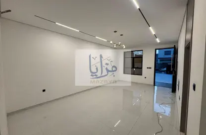 Villa - 5 Bedrooms - 7 Bathrooms for sale in Al Amira Village - Al Yasmeen - Ajman