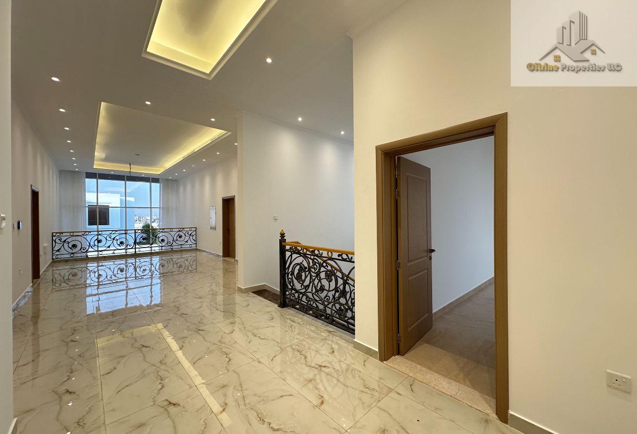 Huge Garden | Modern Design | Inside Kitchen photo 12