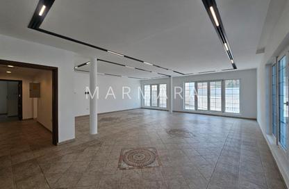 Villa - 5 - 5 for rent in Jumeirah 3 Villas - Jumeirah 3 - Jumeirah - Dubai