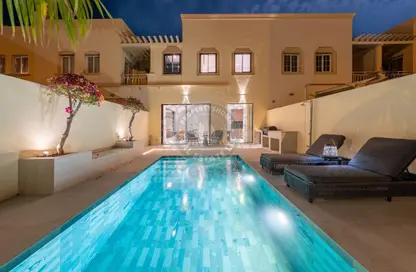 فيلا - 2 غرف نوم - 3 حمامات للبيع في الينابيع 3 - الينابيع - دبي