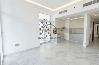 شقة - 2 غرف نوم - 2 حمامات للايجار في ميلينيوم بن غاطي ريزيدنسز - الخليج التجاري - دبي
