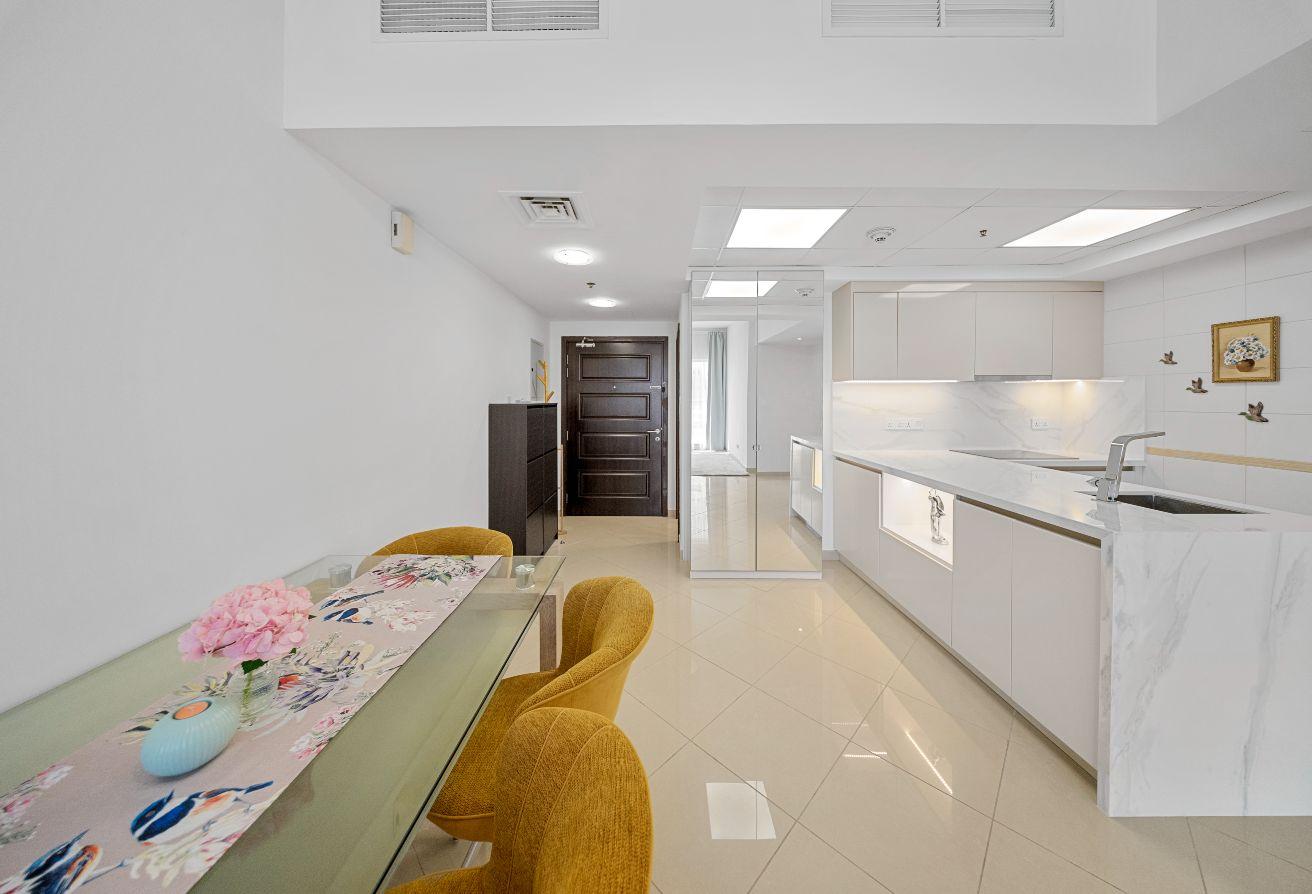 JLT | Renovated | High Floor | Emirates Hills View photo 9