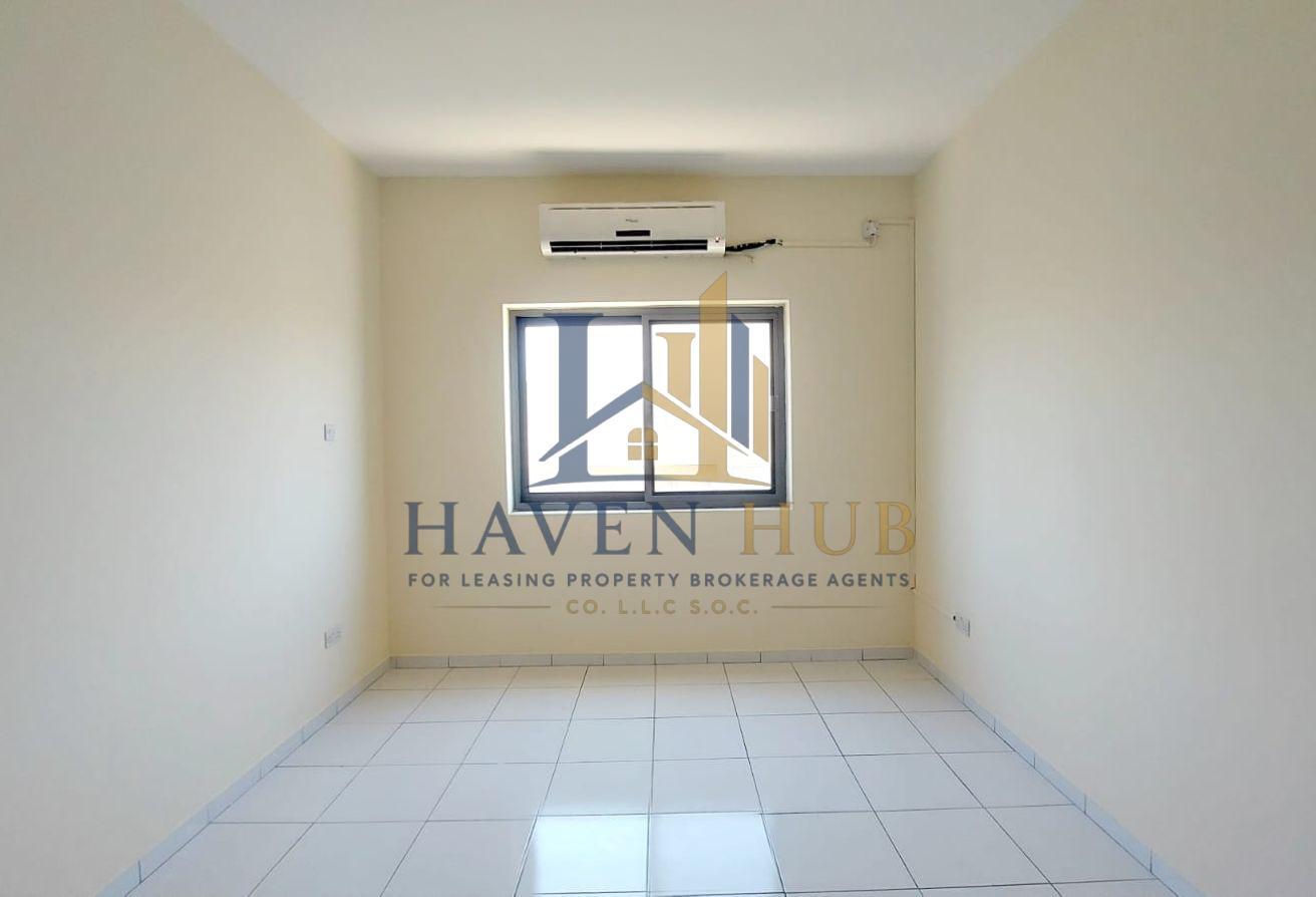 2 BR Apartment in Al Karama with Balcony photo 5