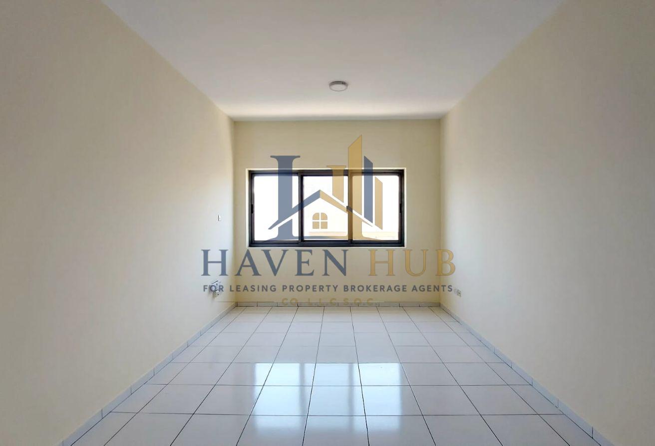2 BR Apartment in Al Karama with Balcony photo 6