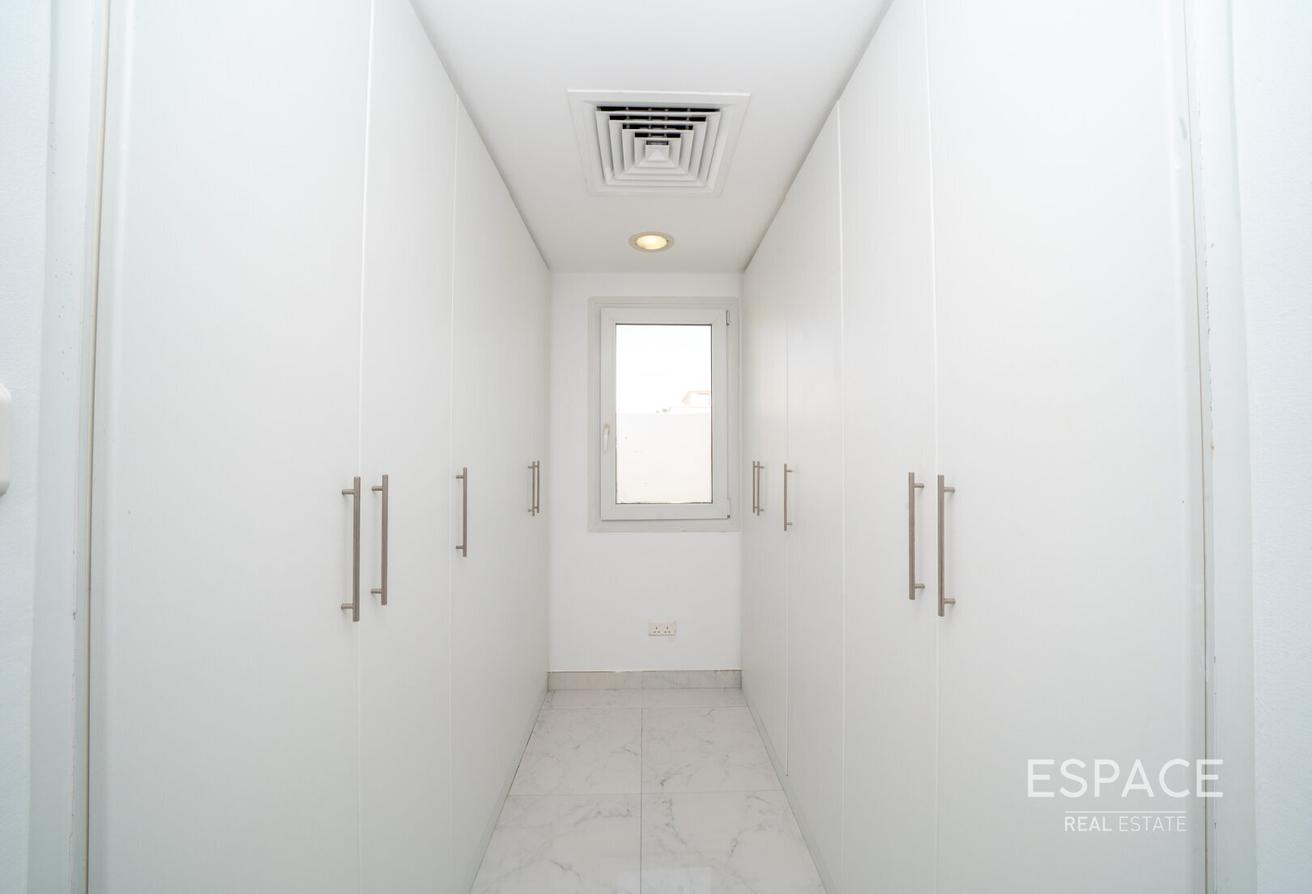 Extended - Available - Must See - Type 2 photo 13
