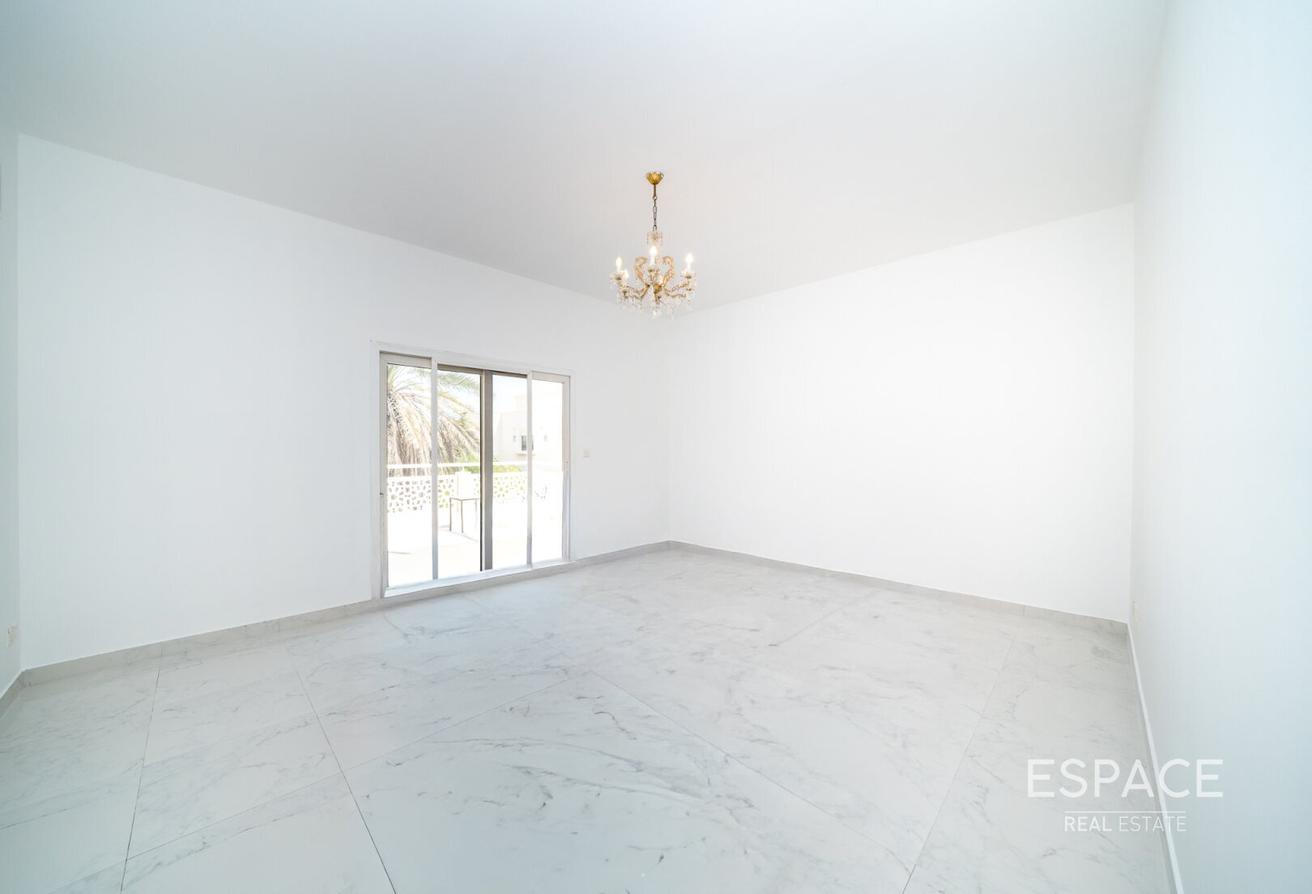 Extended - Available - Must See - Type 2 photo 8