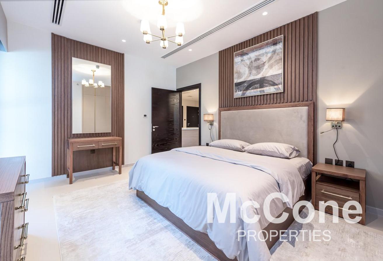 12 Cheques | Large Layout | Furnished photo 14
