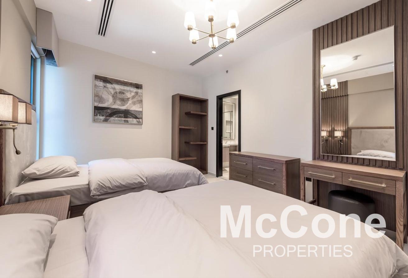 12 Cheques | Large Layout | Furnished photo 13