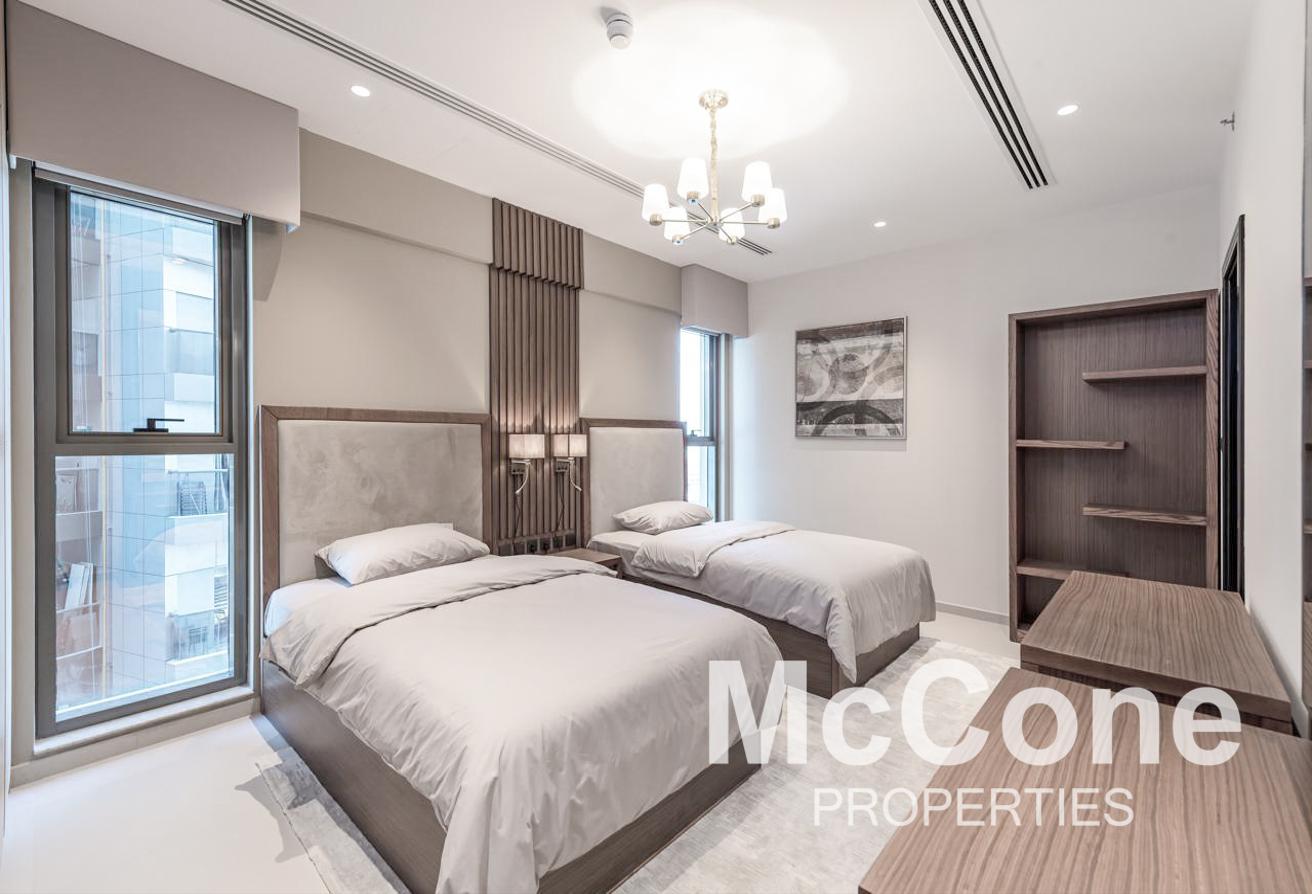 12 Cheques | Large Layout | Furnished photo 12