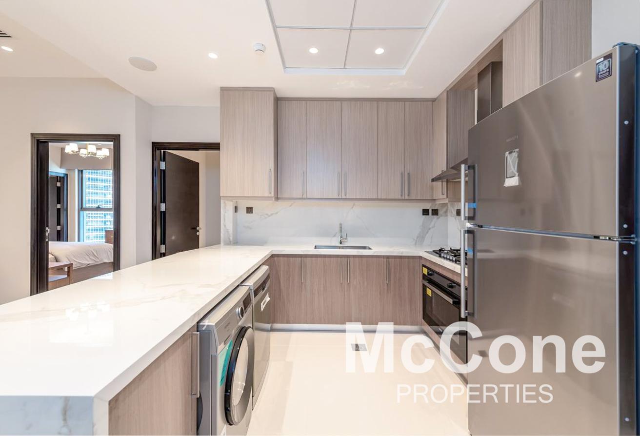 12 Cheques | Large Layout | Furnished photo 3