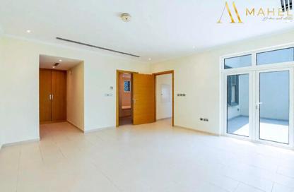 Villa - 3 - 4 for rent in District 8 - Jumeirah Park - Dubai