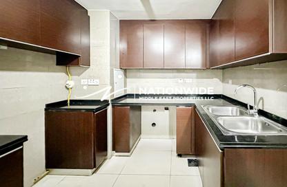 Apartment - 1 Bedroom - 2 Bathrooms for rent in Burooj Views - Marina Square - Al Reem Island - Abu Dhabi