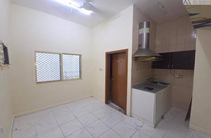 Apartment - Studio - 1 for rent in Al Souk Al Kabeer Street - Al Souk Al Kabeer - Bur Dubai - Dubai