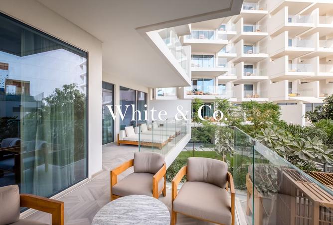 Vacant | Garden and Pool View | Furnished photo 3