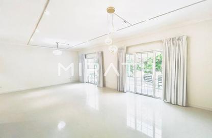 Villa - 4 Bedrooms - 5 Bathrooms for rent in Al Barsha 1 Villas - Al Barsha 1 - Al Barsha - Dubai