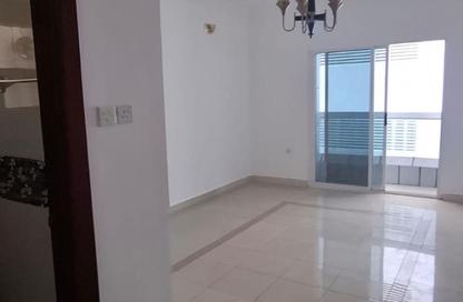 Apartment - 2 Bedrooms - 3 Bathrooms for rent in Cornish Tower - Al Rumaila - Ajman