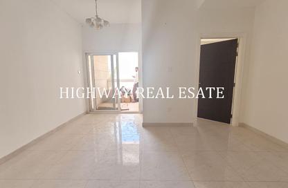 Apartment - 1 - 2 for rent in Hoshi 1 - Hoshi - Al Badie - Sharjah