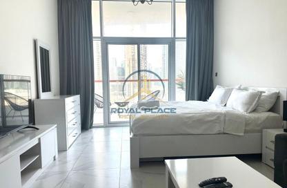 Apartment - Studio - 1 Bathroom for rent in Millennium Binghatti Residences - Business Bay - Dubai
