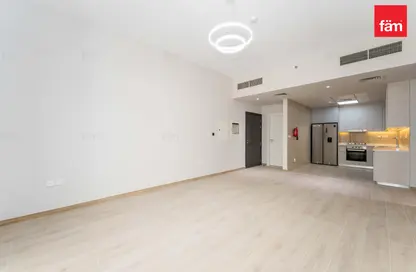 شقة - 2 غرف نوم - 2 حمامات للايجار في برج سينشري - الخليج التجاري - دبي