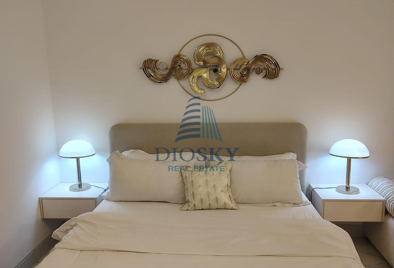 Fully Furnished | Upgraded | Vacant photo 4