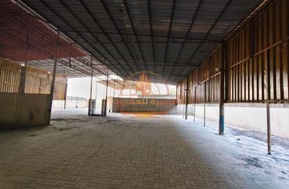 Factory - Studio - 4 Bathrooms for rent in Al Sajaa S - Al Sajaa - Sharjah