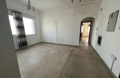 شقة - 2 غرف نوم - 3 حمامات للايجار في ميجا مول - القاسمية - الشارقة