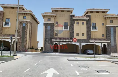 Apartment - 4 Bedrooms - 5 Bathrooms for rent in Luluat Al Raha - Al Raha Beach - Abu Dhabi
